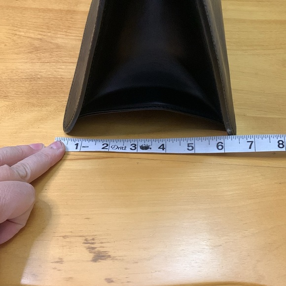 Louis Vuitton Riveria Epi Leather Black Structured Business Handle Bag - FLAWS - Picture 12 of 15